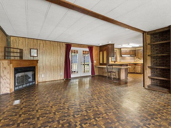 5th image of 214 Maybrook Rd