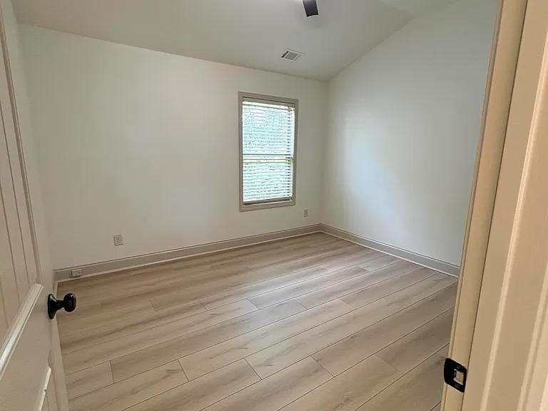 1244 Saint James Pl — Photo 26