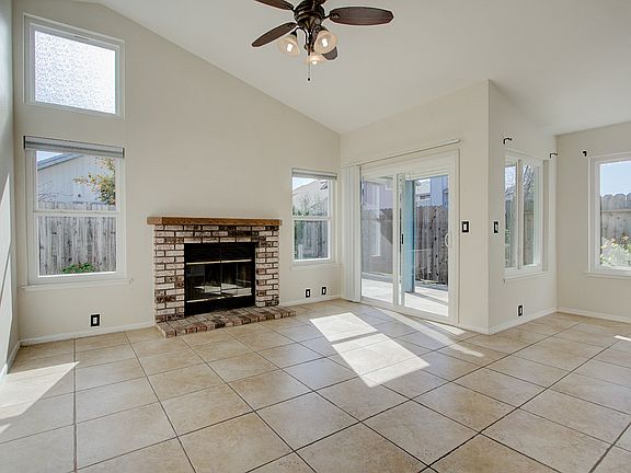 4th image of 8434 Yermo Way