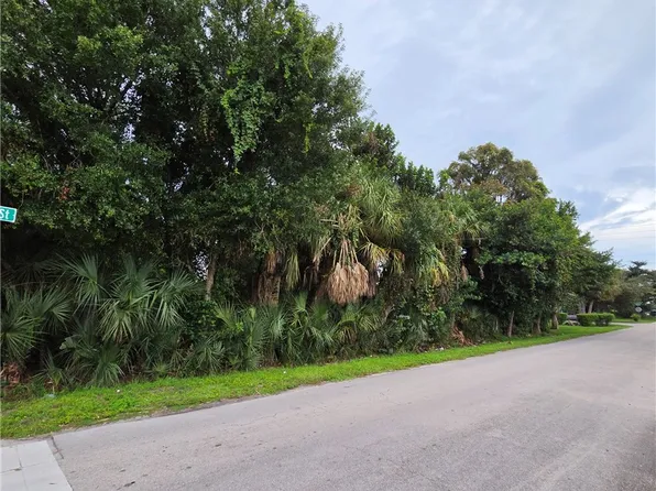 4400 28th Ct, Vero Beach, FL 32967