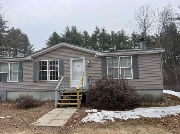 7 Arrowhead Drive, Ossipee, NH 03814