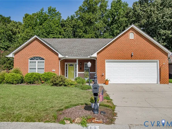 513 Cobblestone Dr, Hopewell, VA 23860