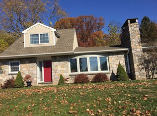 1533 Franklin Dr, Pottstown, PA 19465