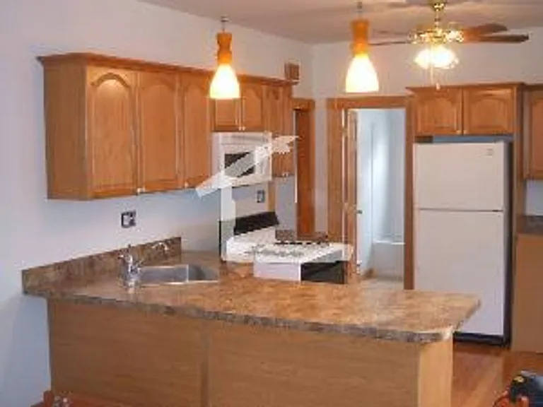 18 Aldie St #2B — Photo 1