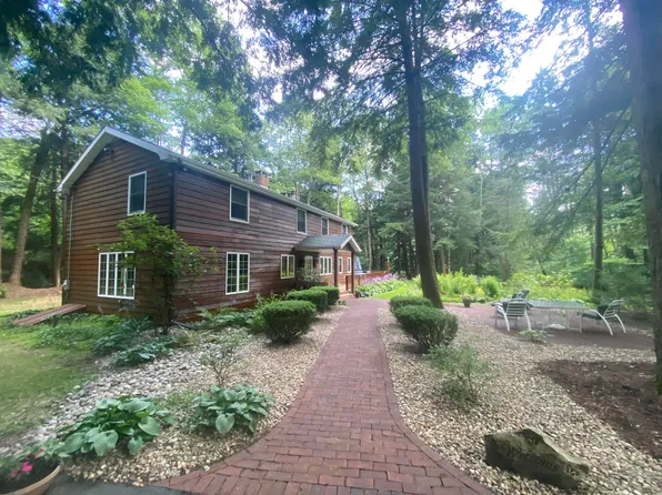170 Old Pike Rd, Rockton, PA 15856