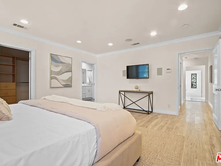 9509 Cresta Dr — Photo 16