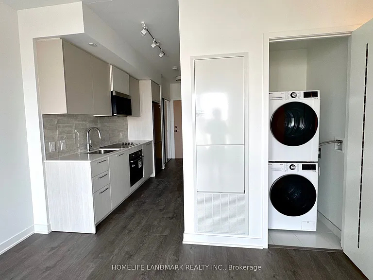10 Oak St #801 — Photo 5