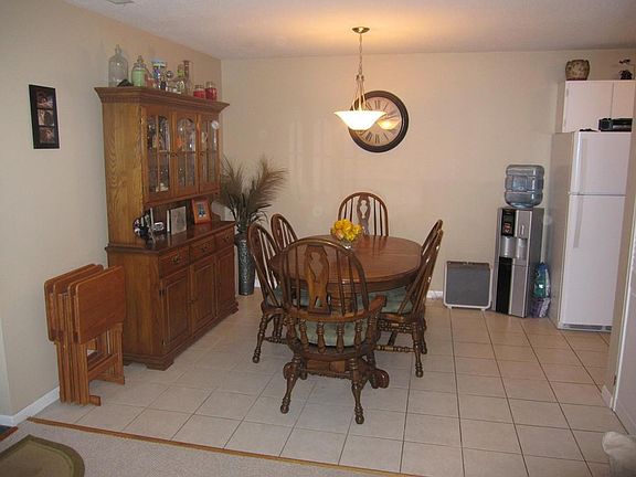 5th image of 10 Thayer Pond Dr #9