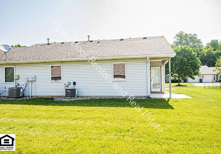 1525 Flagstone Dr — Photo 19