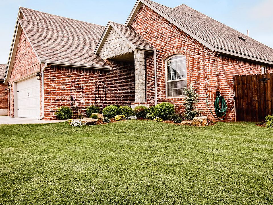 304 Horizon View Ct front 