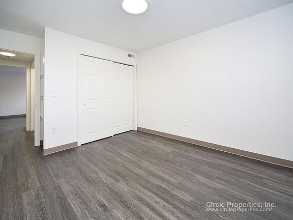 4th image of 11 Darling St APT 9