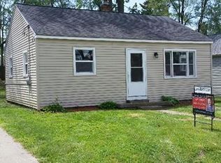 1528 Whiting St SW, Wyoming, MI 49509