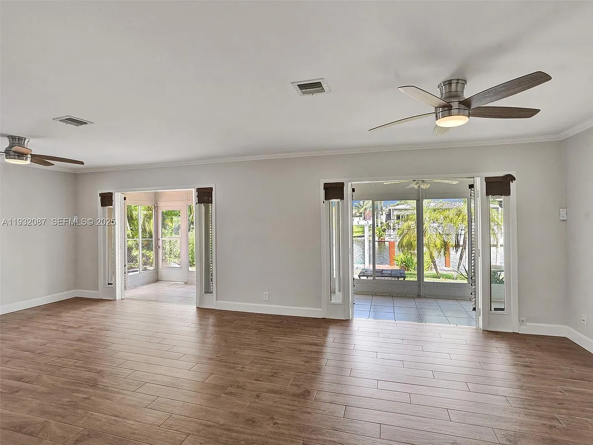 Building Photo - 1205 Guava Isle