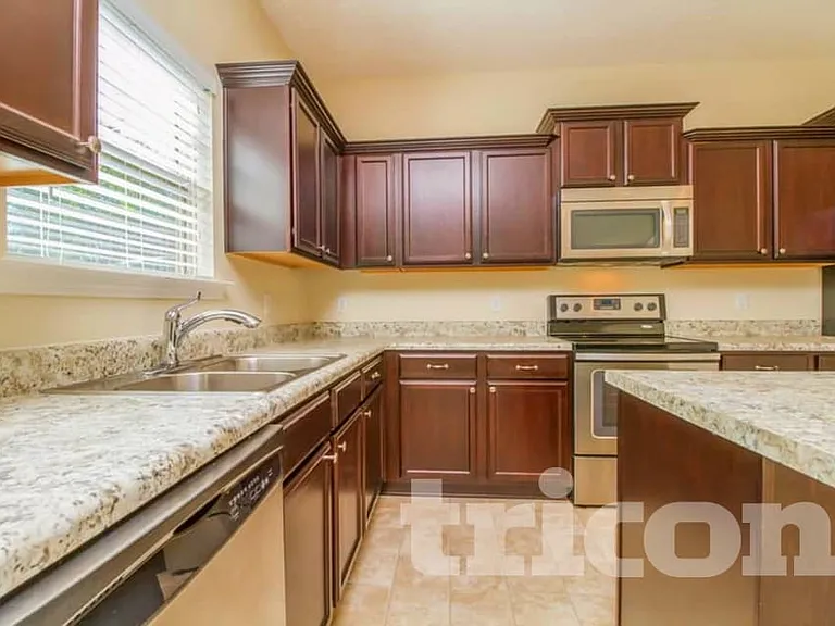 1842 Warmingfield Dr — Photo 5