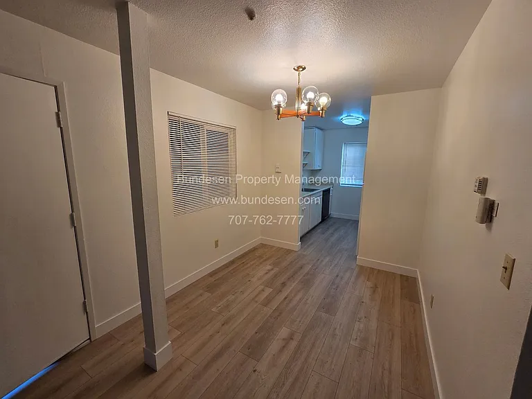 732 Beaver St — Photo 2
