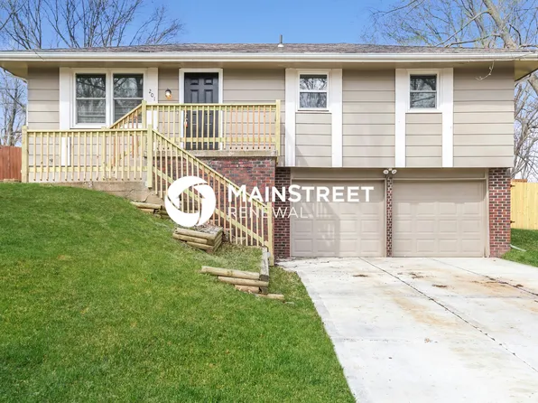 201 NE 1st Street Ter, Blue Springs, MO 64014