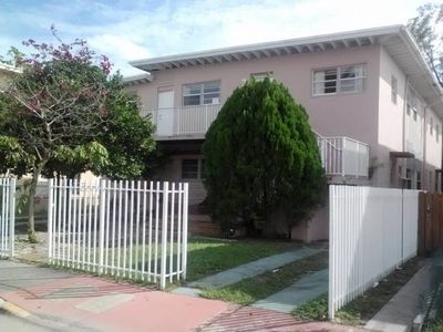 934 79th Ter, Miami Beach, FL, 33141