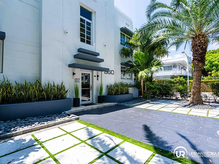 960 Jefferson Ave #105 — Photo 6