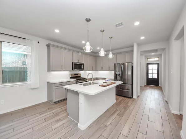 20003 Wild Horse Hollow Ln, Tomball, TX 77377