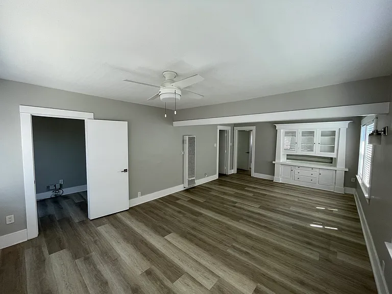 1026 E Broadway #1028 — Photo 5