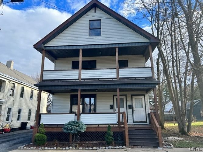 1st image of 1043 Mathews Ave