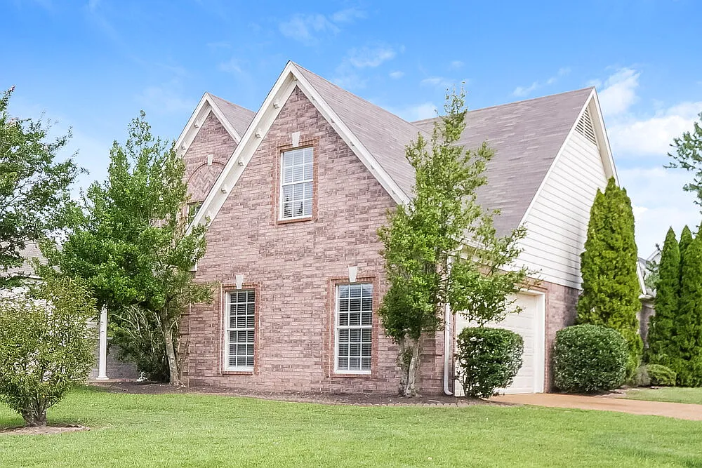 4 bed, 2.5 bath, 2147 sqft, $2,225 — Photo 4