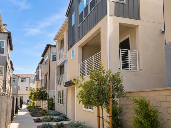 709 Sonia, Irvine, CA 92618