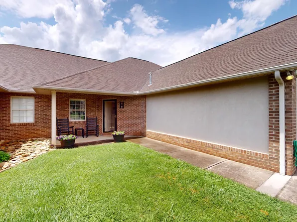 418 Lochmere Dr, Morristown, TN 37814