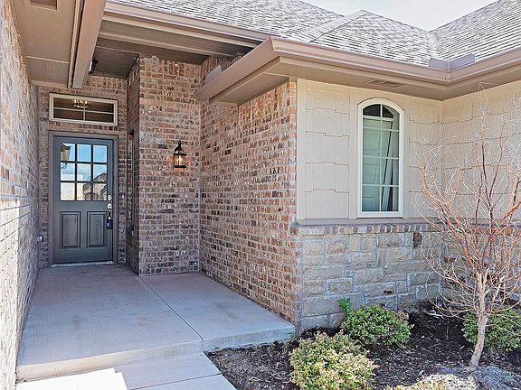 4th image of 3008 NW 187th Ct