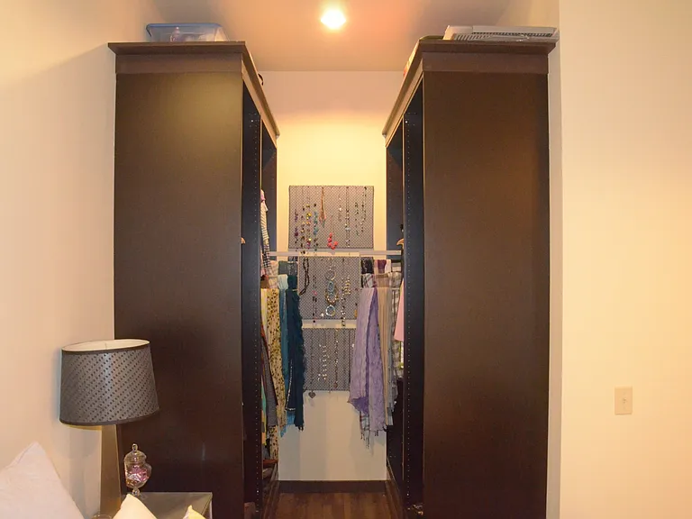 CASE 101 Closet A