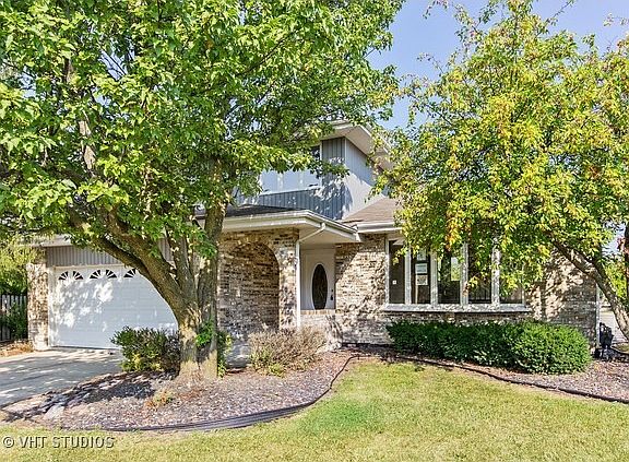 2nd image of 15654 White Pine Ct