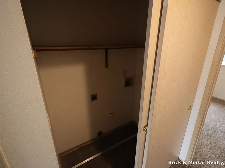 277 N Noble Ave — Photo 10