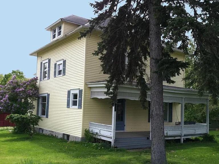 17 Myers Rd, Lansing NY