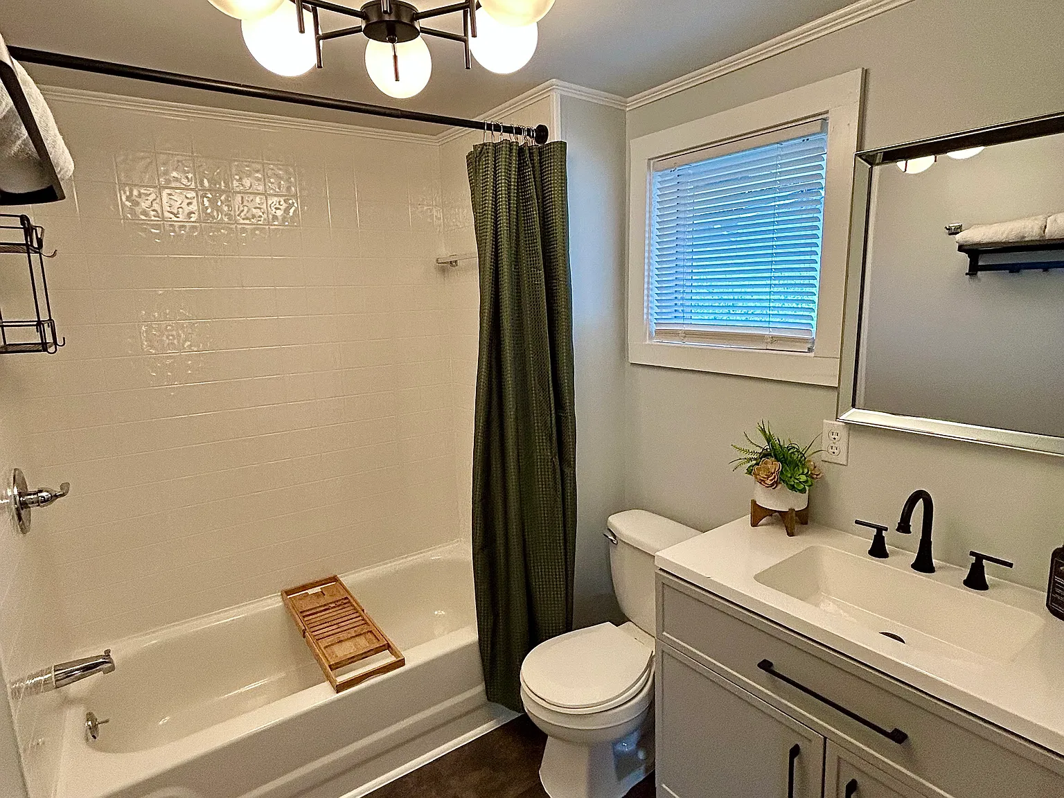 Studio, 400 sqft, $1,300 — Photo 4