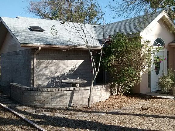 2nd image of 1902 Crystal Dr