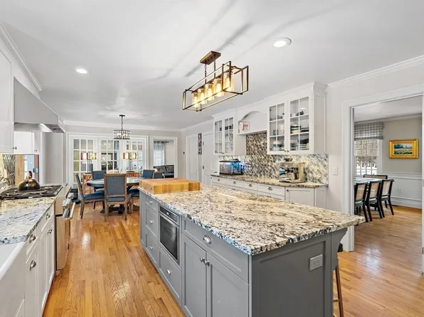 48 Chanticleer Rd, Sudbury, MA 01776