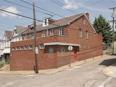 222 Ormsby Ave, Mt Oliver, PA, 15210