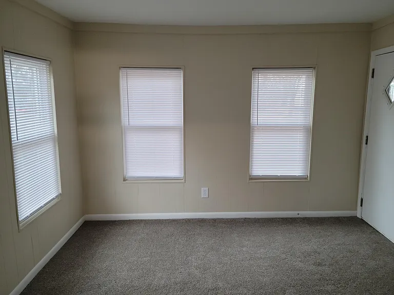 17 N Summit St #1 — Photo 2