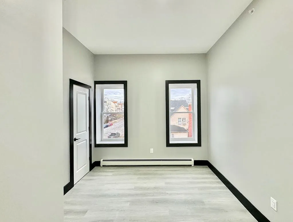 2 bed, $1,950 — Photo 4