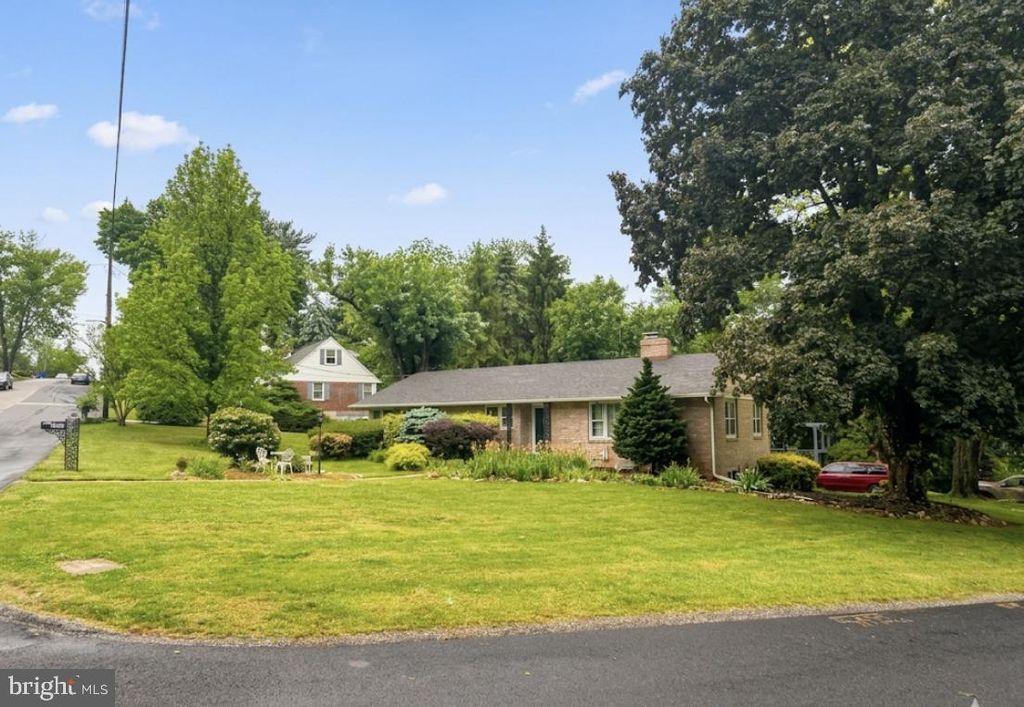 Apartment in Spring Garden Township, Hollywood Heights, Leafydale Terrace - View 4