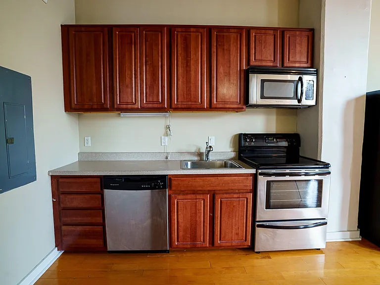 1010 Arch St #609 — Photo 7