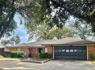 1504 Skyview Dr, Irving, TX 75060