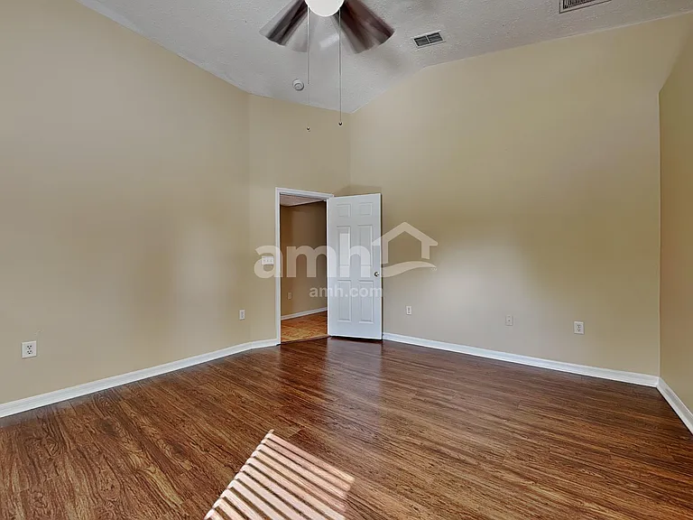 11706 Leda Ln — Photo 9