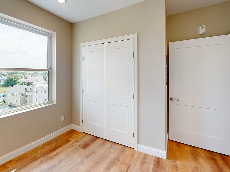 100 Revere St — Photo 52