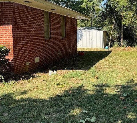 5th image of 1112 W Lillie Blvd