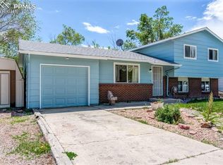1289 Commanchero Dr, Colorado Springs, CO 80915