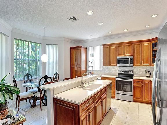 3rd image of 1446 Briar Oak Court