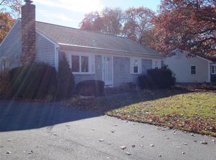 136 Connemara Cir, Hyannis, MA 02601