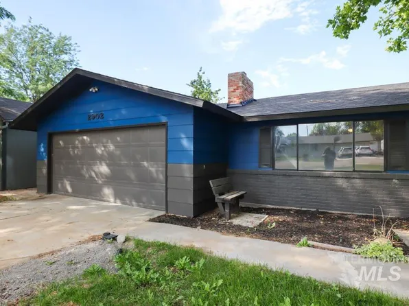 2902 Shamrock Ave, Nampa, ID 83686