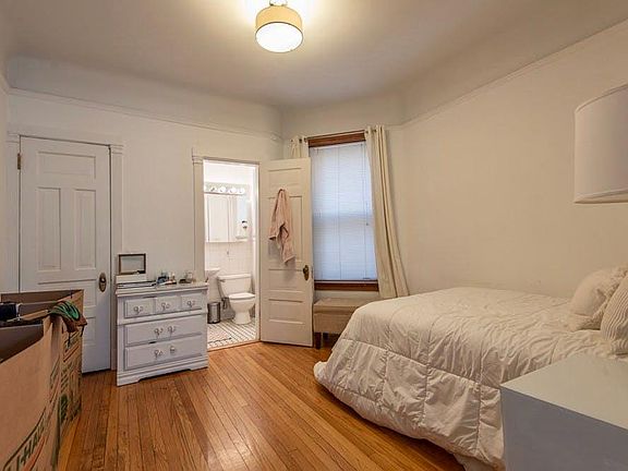 4th image of 5341 N Kenmore Ave APT 2